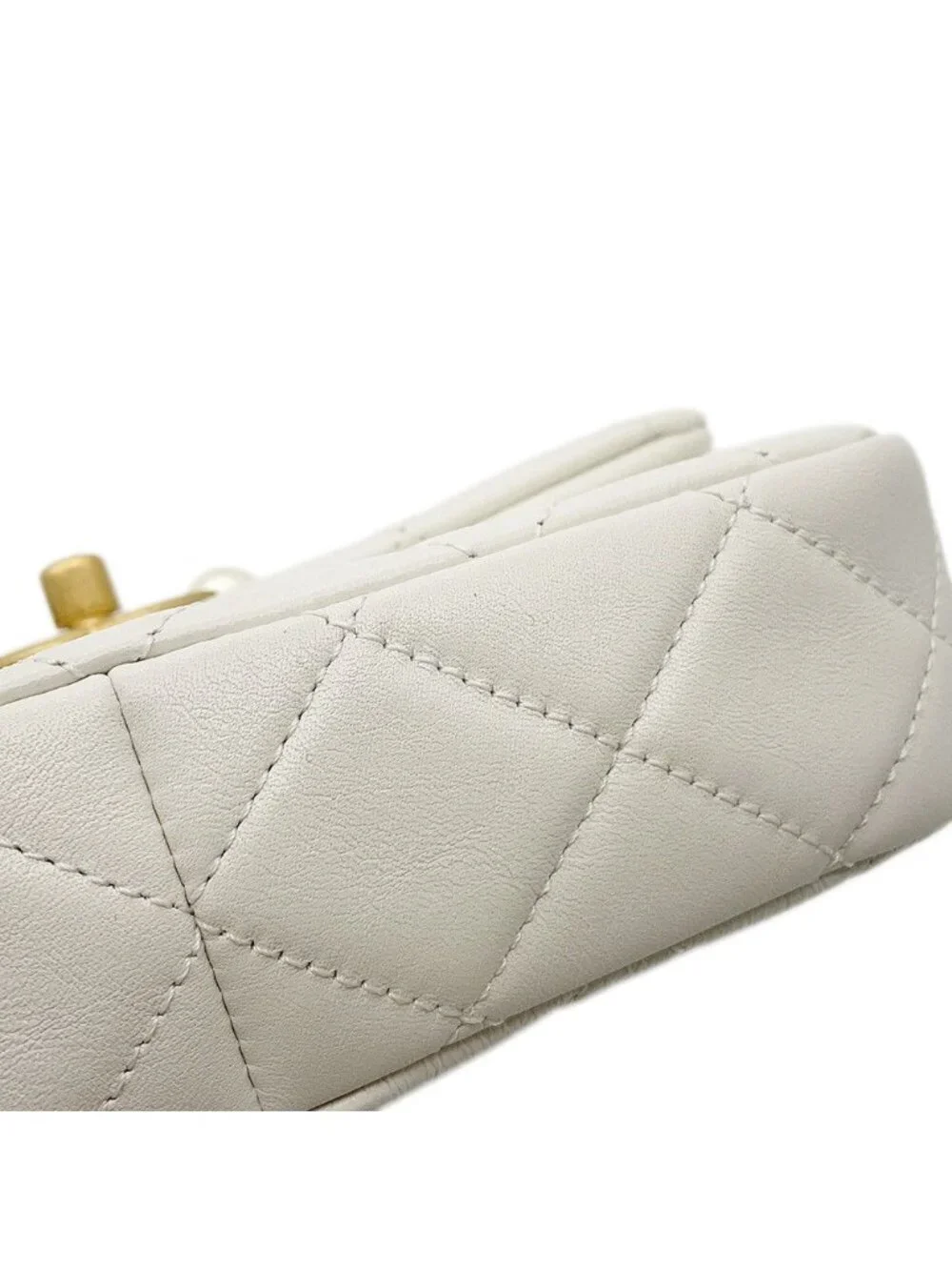 Chanel Chain Shoulder Bag Quilted CC Logo Lambskin White